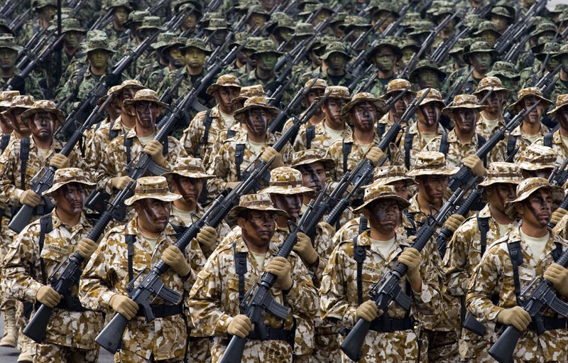 Desfile de fuerzas especiales del Ejército mexicano conmemorando el 198 aniversario de la independencia mexicana en el Zócalo de la Ciudad de México, 16 de septiembre 2008