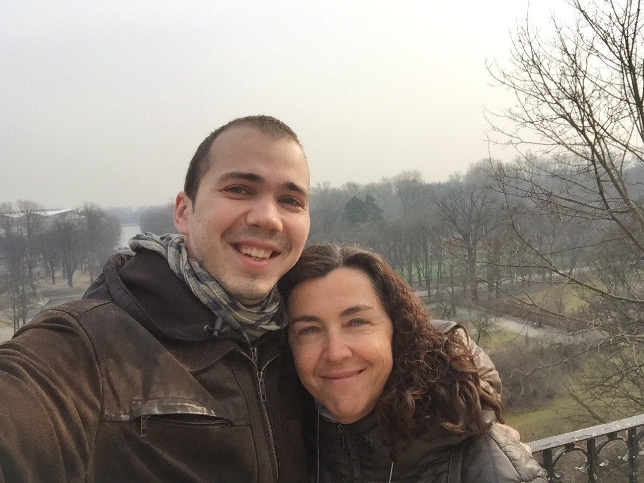 Юлия Слуцкая и ее сын Петр Слуцкий.