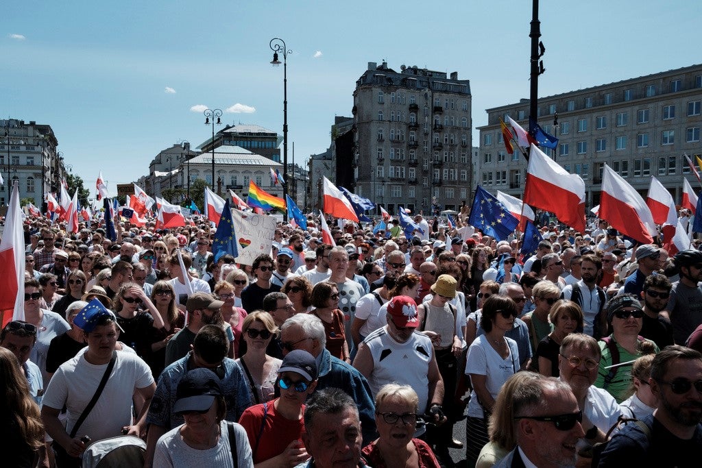 Pro-democratic march in Warsaw gathered up to 500k participants (according to organisers), led by Donald Tusk, former Prime Minister of Poland and President of the European Council 