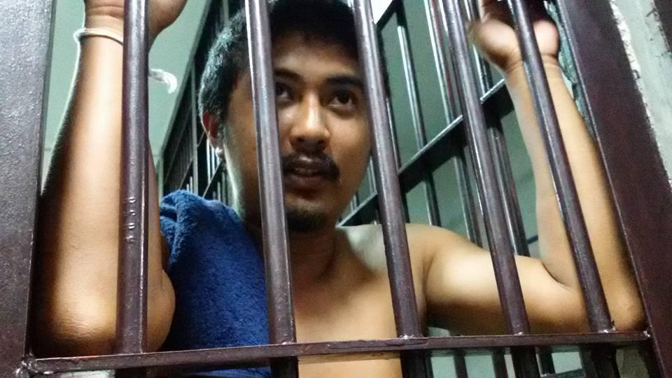 Pakorn Areekul was arrested in Thailand’s Ratchaburi province on July 10, 2016, along with four pro-democracy activists and a journalist, for possessing booklets criticizing the junta’s draft constitution.