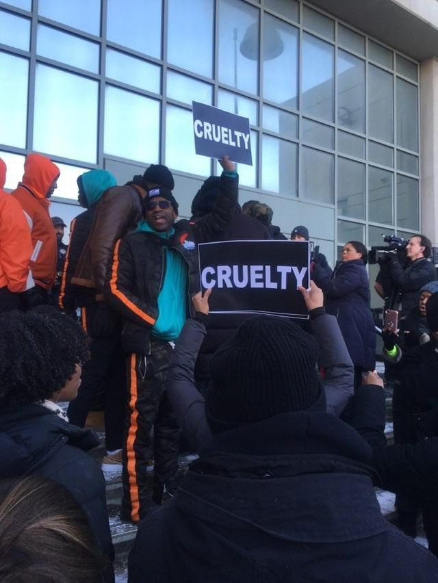 201902us_MPDprotest_prisoners