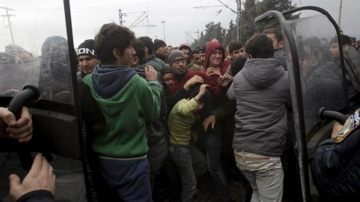 2016-2-eca-greece-migrants