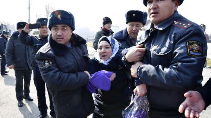 202003eca_Kyrgyzstan_womensmarch