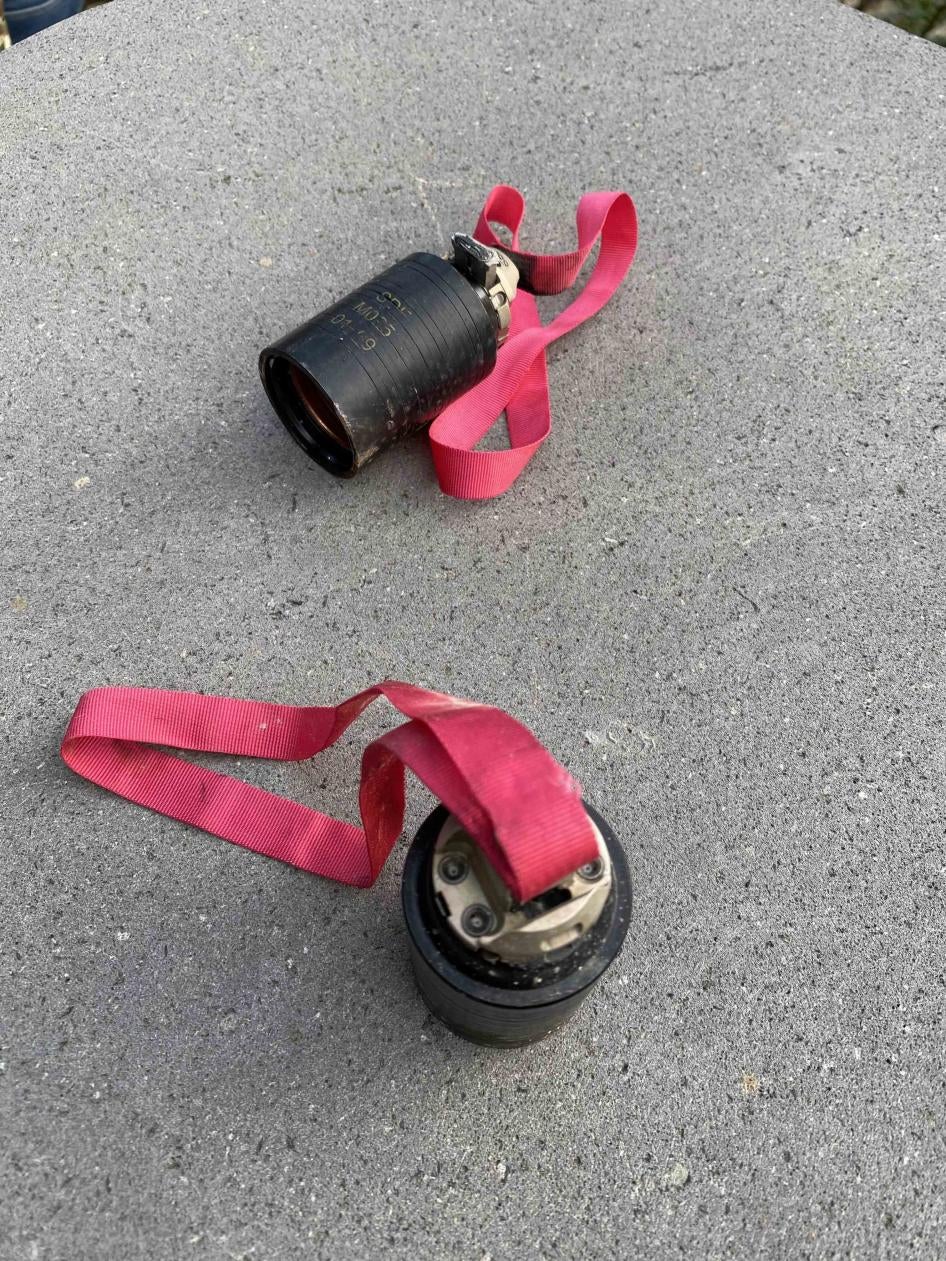 Deux sous-munitions M095 de fabrication israélienne, retrouvées dans un quartier résidentiel de la ville de Hadrout, au Haut-Karabagh, en octobre 2020.