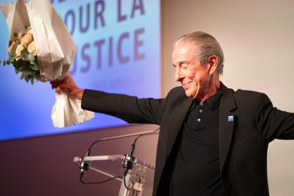 Jean-Louis Servan Schreiber, au dîner « Des voix pour la justice&nbsp;» organisé par Human Rights Watch à Paris, le 15 novembre 2017