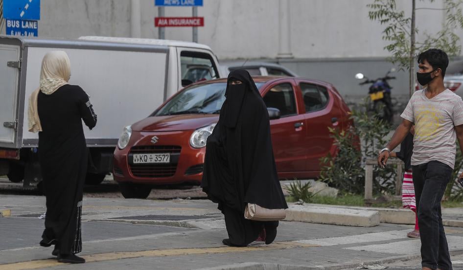 202103asia_sri_lanka_burqa