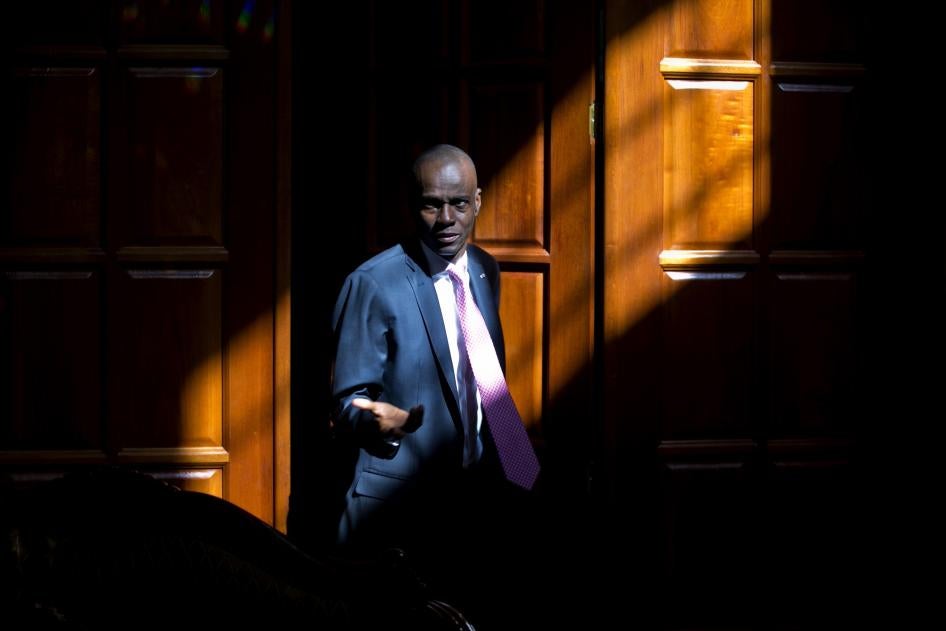 Nesta foto de arquivo de 7 de fevereiro de 2020, o presidente haitiano Jovenel Moïse chega para uma entrevista em sua casa em Petion-Ville, um subúrbio de Porto Príncipe, Haiti. Moïse foi morto e a primeira-dama Martine Moïse foi ferida em um ataque a sua residência privada na manhã de quarta-feira, 7 de julho de 2021.