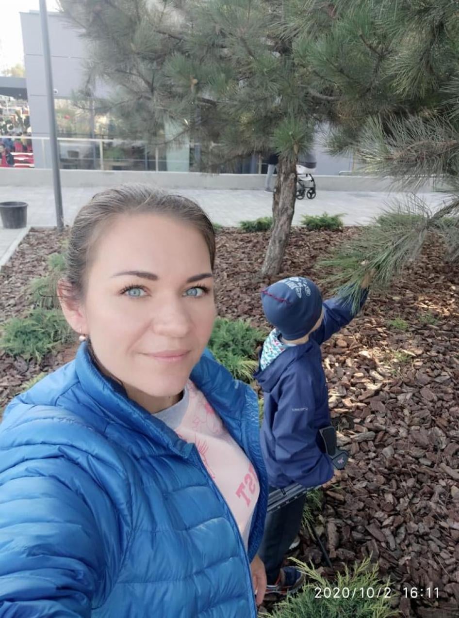 Oksana Parshina with her son.