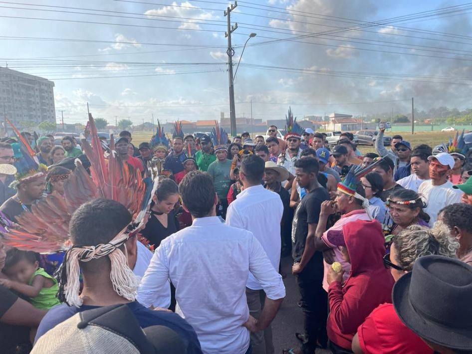 Indigenous people demonstrate against acts of violence before the civil and military police stations in Tomé-Açu, state of Pará, Brazil. August 7, 2023. 
