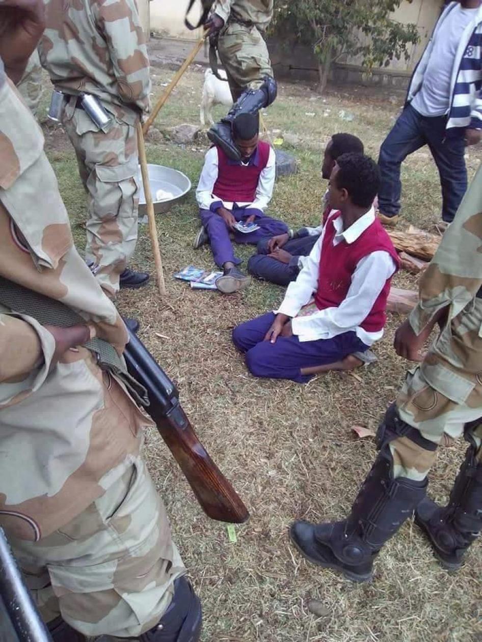 Security forces harassing students in Oromia, January 2016. 