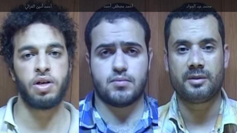 قال الرجال إنهم احتُجزوا وعُذبوا في مقرّ المخابرات الحربية في مدينة نصر بالقاهرة، وهناك أجبروا على الاعتراف. 