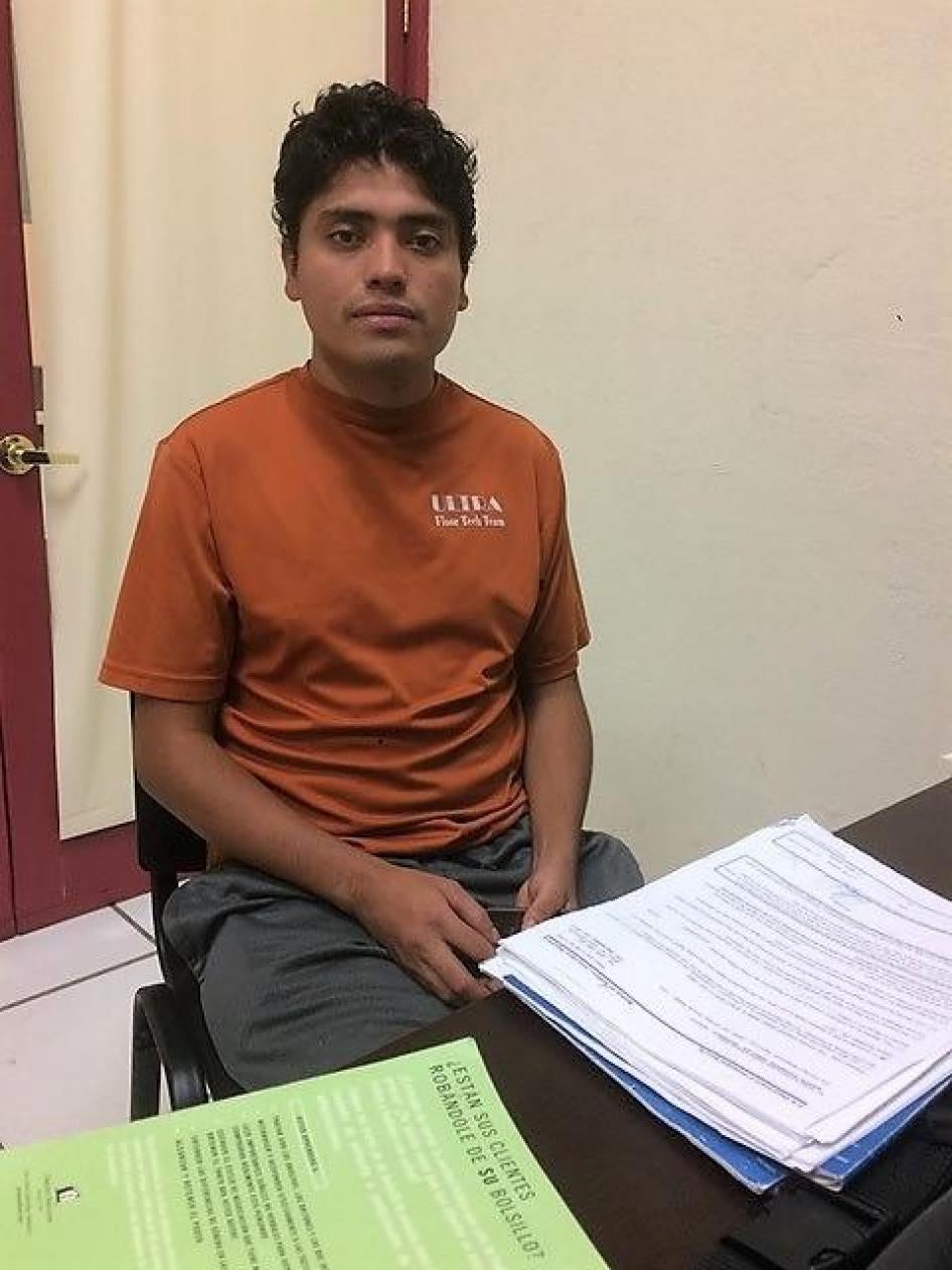 201711usp_TheDeported_Alfonso_B