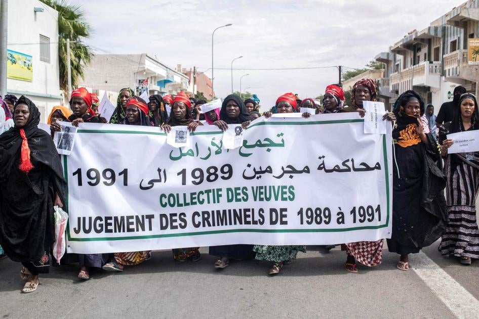 Manifestation organisée par le Collectif des veuves et le COVICIM (Collectif des Victimes Civiles et Militaires) à l’occasion de la journée de commémoration des événements de 1989/1990. Nouakchott, novembre 2016. 