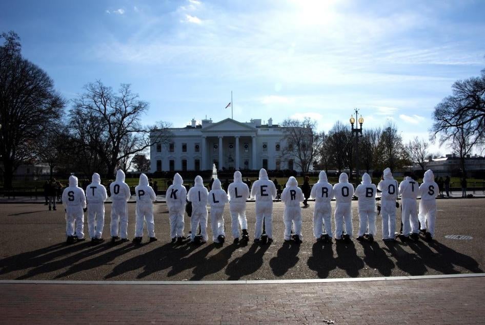 美国和全世界公众愈来愈疑虑未来武器系统可以不经人类介入而自行选择并攻击特定目标。