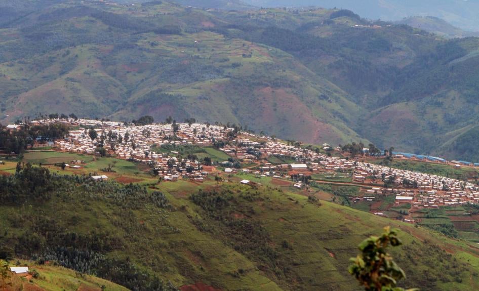 Le camp de réfugiés de Kiziba, qui se situe sur une colline dans le district de Karongi, au Rwanda,  photographié le 23 février 2018. 