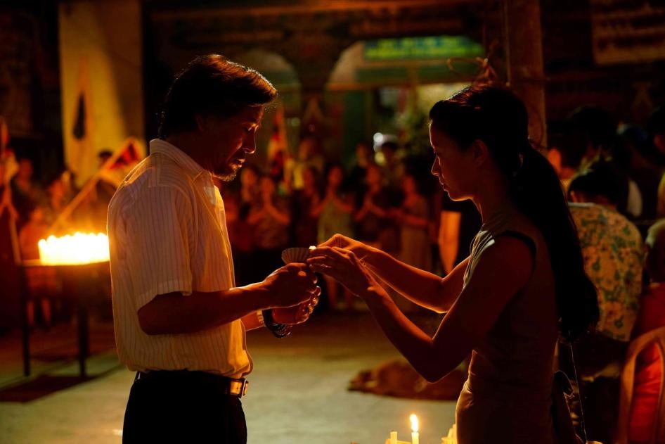 The Sweet Requiem follows Dolkar who lives in a Tibetan refugee colony in Delhi, India.