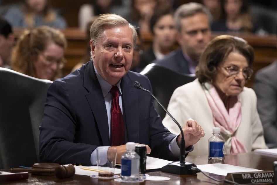 201908us_lindseygraham_asylum