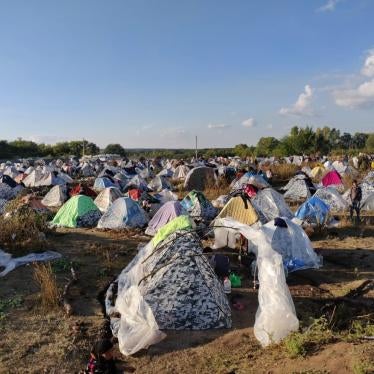 More than 4,000 Uzbek nationals live in a temporary camp in Kinel district, Samara region, Russia, intended for 900 people, waiting for a train to take them back to Uzbekistan.