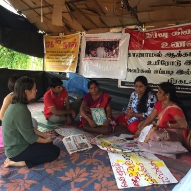 Elaine Pearson meets with mothers protesting the enforced disappearance of their sons, Vavuniya, Sri Lanka, 2017.