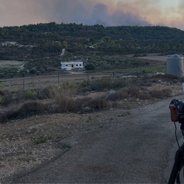 Intentionally targeting civilians is a war crime 