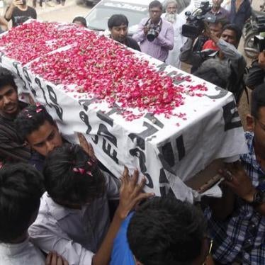 Relatives carry the coffin of Saulat Mirza, who was sentenced to death by an anti-terrorism court in 1999 and hanged on May 12, 2015, in Karachi, Pakistan. 