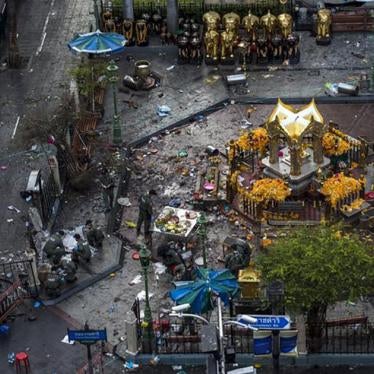 Experts investigate the Erawan shrine at the site of a deadly blast in central Bangkok, Thailand on August 18, 2015.