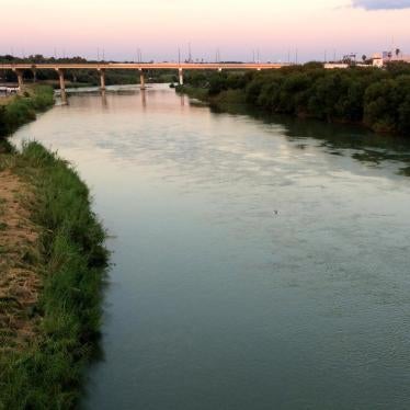 201710usp_TheDeported_RioGrande